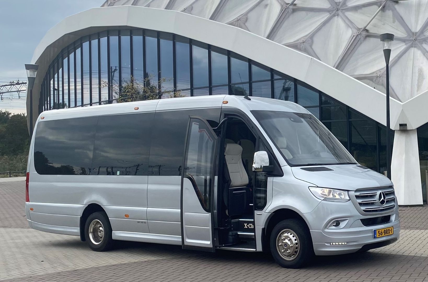 Mercedes Sprinter X-clusive 19 Mini Coach