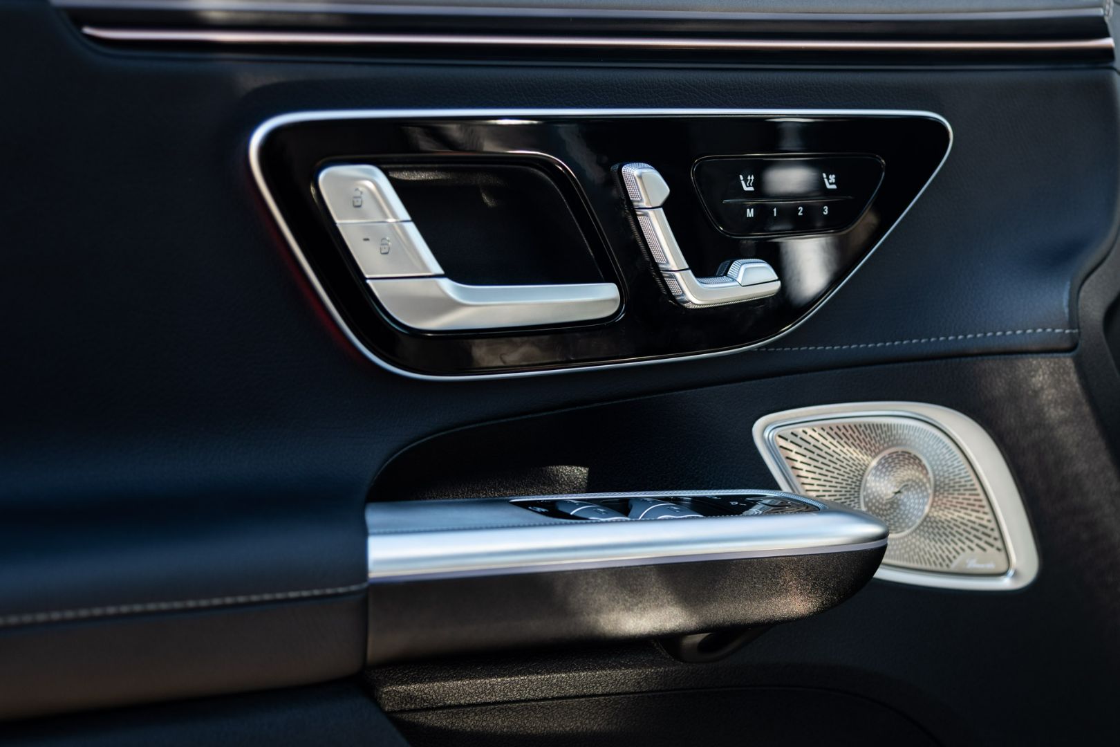 Van_Delden_Limousineservice-MB_EQE-LowRes-3585